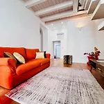 Riverside Loft Navigli - 110mq, 2br, 2bath, Sleeps 6 アパート ミラノ