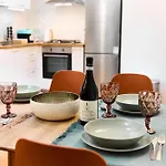 Riverside Loft Navigli - 110mq, 2br, 2bath, Sleeps 6 アパート *