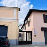Διαμέρισμα Riverside Loft Navigli - 110mq, 2br, 2bath, Sleeps 6 *