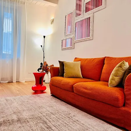 Riverside Loft Navigli - Spacious Two-bedroom Apartment *