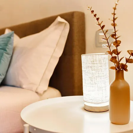 アパート 2 Levels Navigli Family Loft - 110mq, 2br, 2bath, 6 Guests ミラノ