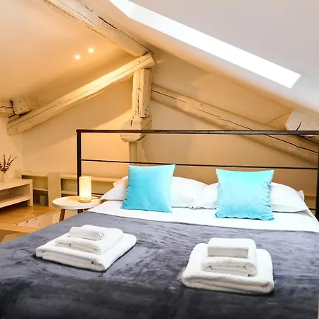 Riverside Loft Navigli - Spacious Two-bedroom Apartment Milan