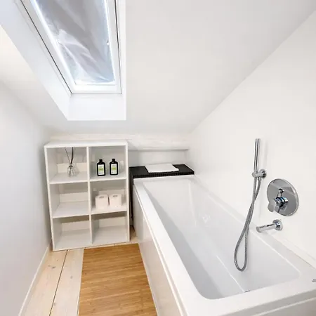 2 Levels Navigli Family Loft - 110mq, 2br, 2bath, 6 Guests ミラノ