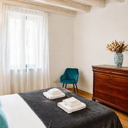アパート 2 Levels Navigli Family Loft - 110mq, 2br, 2bath, 6 Guests *