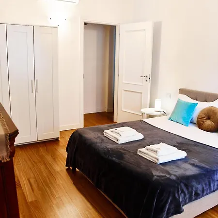 Riverside Loft Navigli - Spacious Two-bedroom * Милан